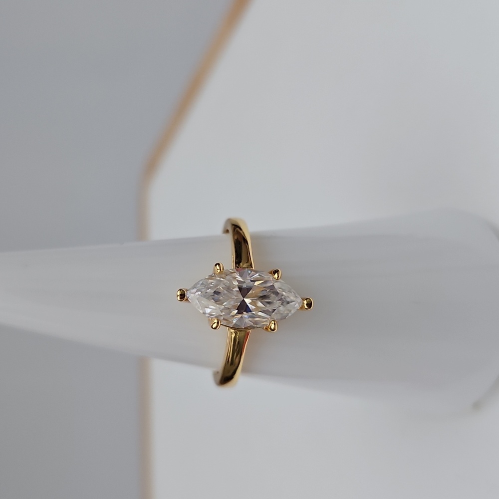 2ct Marquise Moissanite Solitaire Ring. Size 6 - Picture 1 of 11